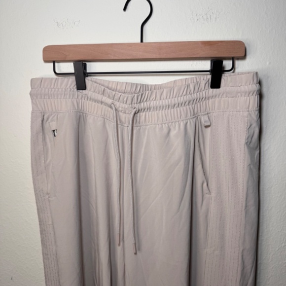 Athleta Wide Leg Crop Pants Size 12 Beige Stretch Drawstring Comfort - Picture 3 of 5